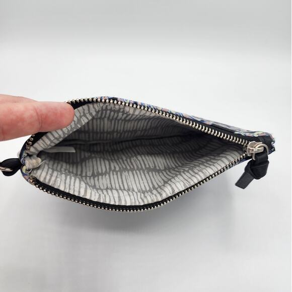 Brighton 2018 & Avon Makeup Bag Cosmetic Zip Pouches w/ Face Care Makeup Samples - Picture 11 of 12